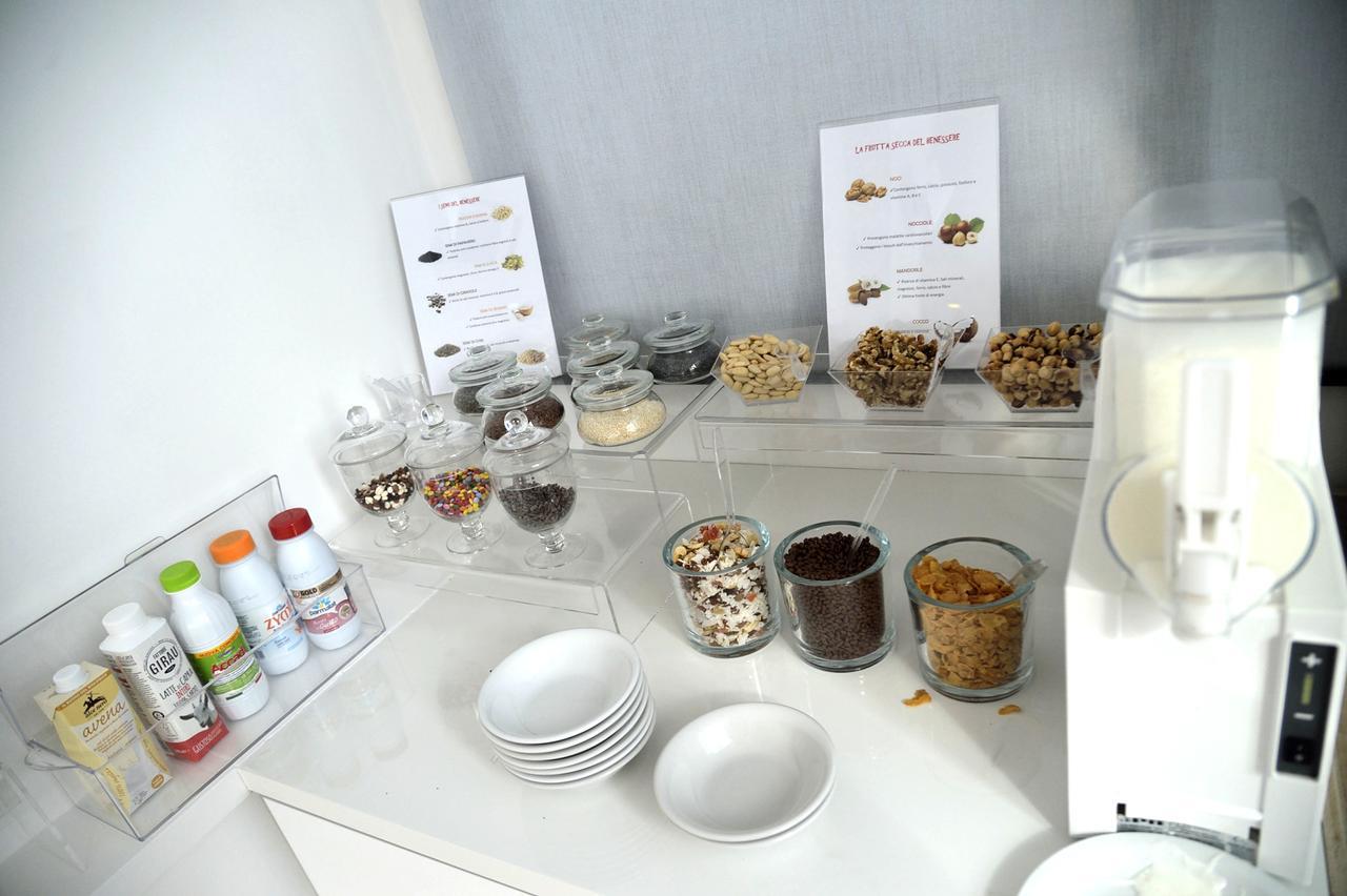 Hotel Byron Rimini Dış mekan fotoğraf